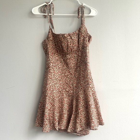 Ditsy Romper - Picture 2 of 2